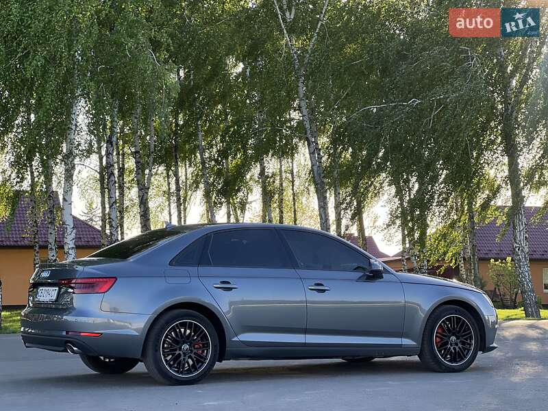 Седан Audi A4 2016 в 