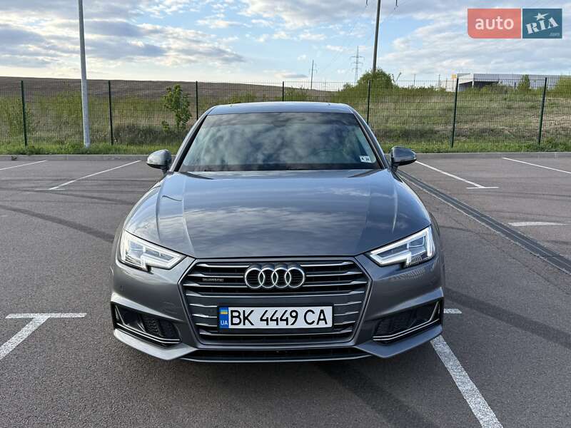 Седан Audi A4 2019 в Ровно