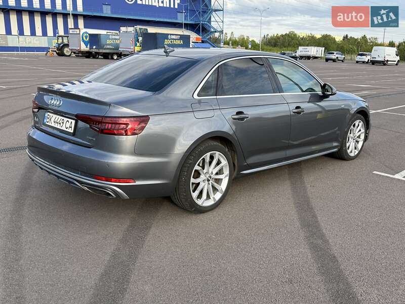 Седан Audi A4 2019 в Ровно