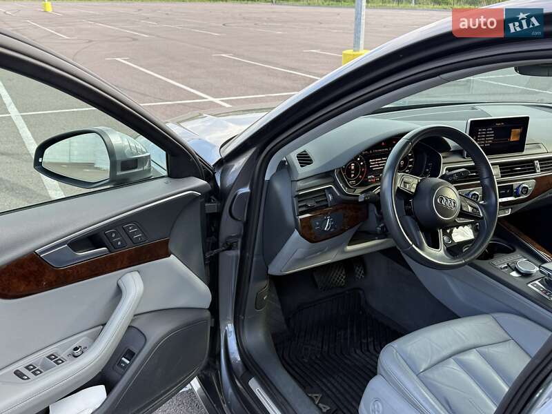 Седан Audi A4 2019 в Ровно