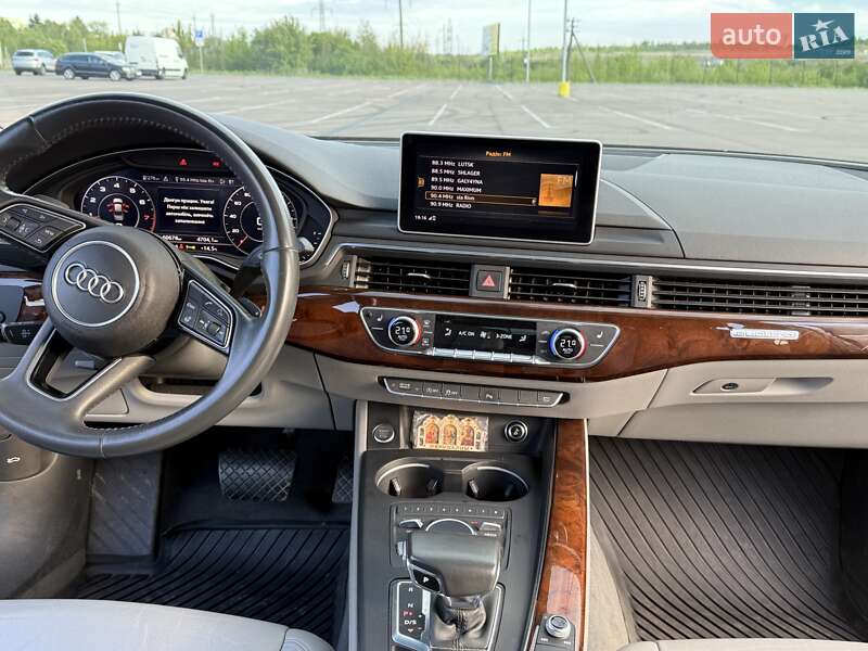 Седан Audi A4 2019 в Ровно