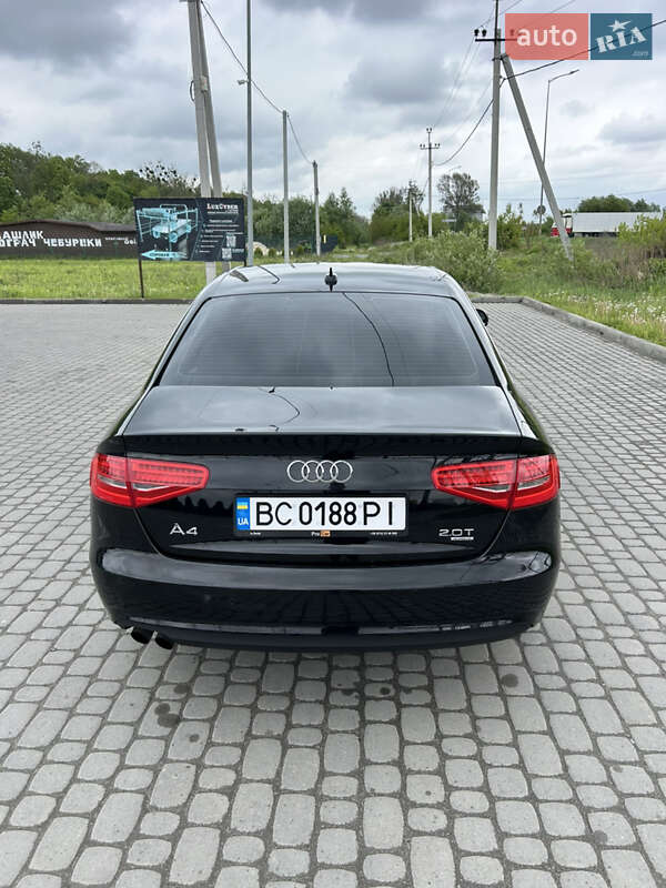 Седан Audi A4 2013 в Львове