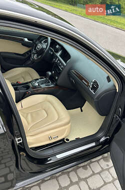 Седан Audi A4 2013 в Львове