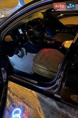 Седан Audi A4 2013 в Львове