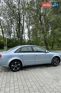 Седан Audi A4 2005 в 