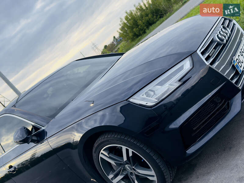 Седан Audi A4 2015 в Золочеве