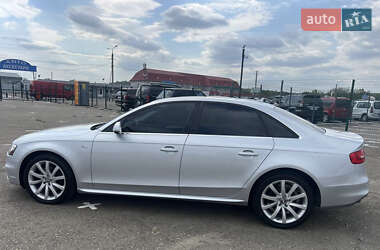 Седан Audi A4 2013 в 