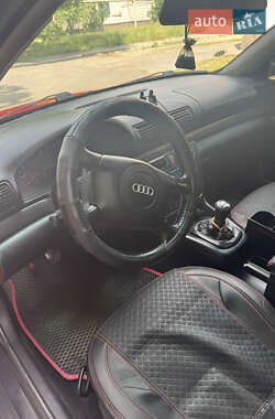 Седан Audi A4 1995 в 