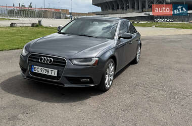 Седан Audi A4 2012 в Львове