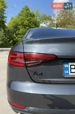Седан Audi A4 2016 в 