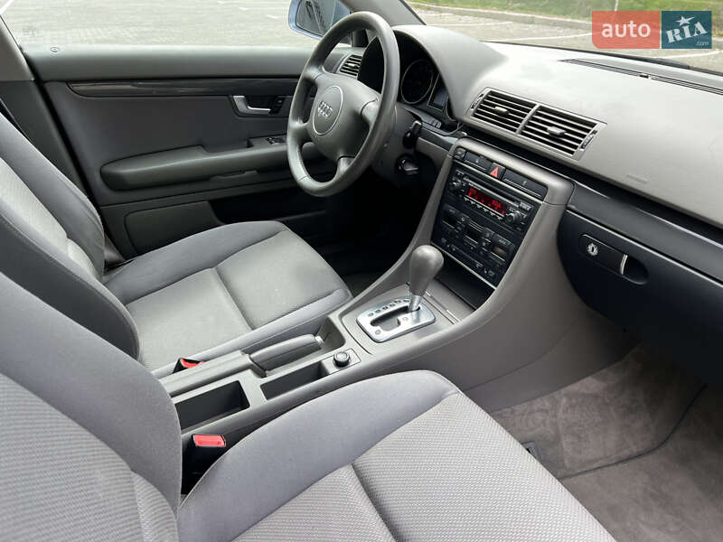 Седан Audi A4 2004 в Хмельницькому