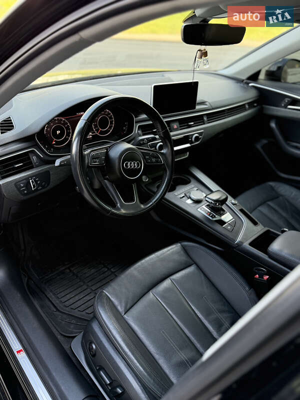Седан Audi A4 2016 в Одесі