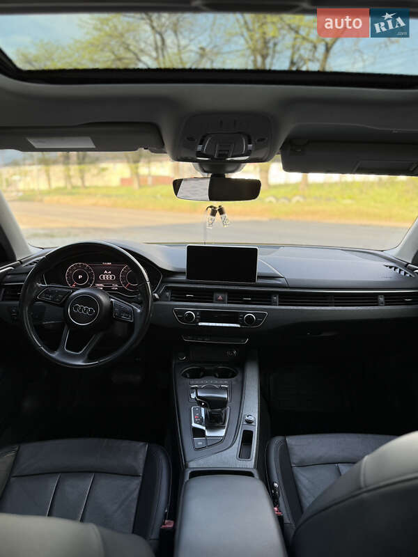Седан Audi A4 2016 в Одесі