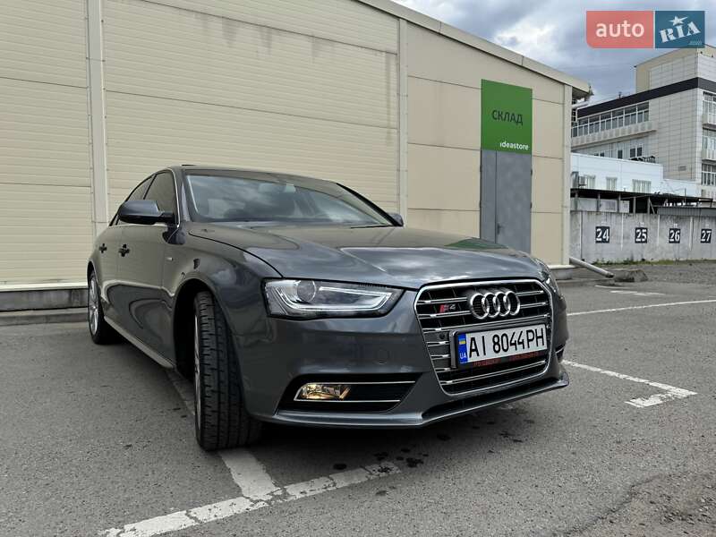 Седан Audi A4 2014 в 