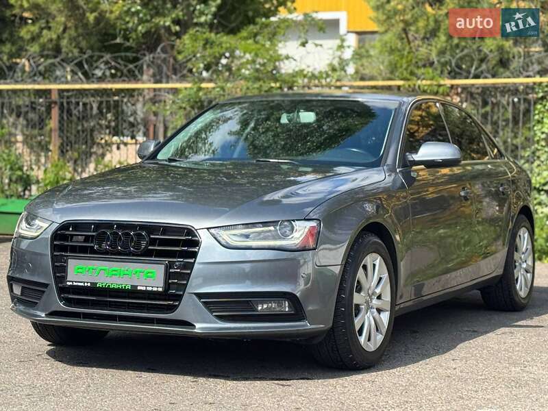 Седан Audi A4 2012 в Одесі