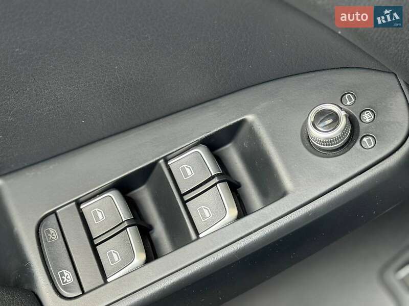 Седан Audi A4 2012 в Одесі