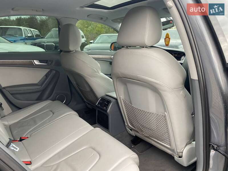 Седан Audi A4 2013 в Львове