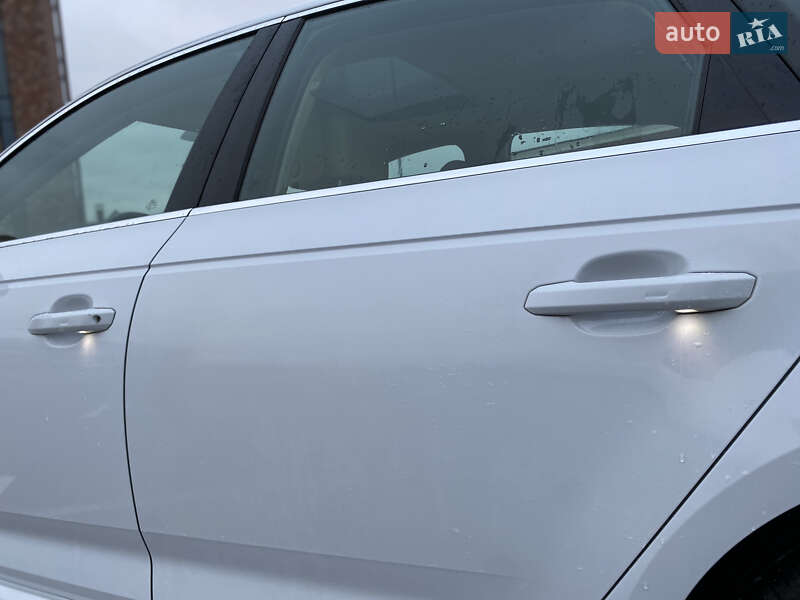 Седан Audi A4 2016 в Киеве