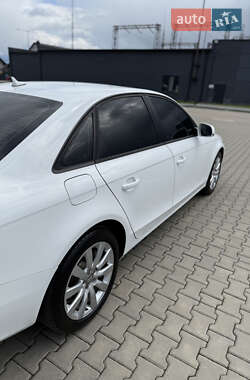 Седан Audi A4 2014 в 