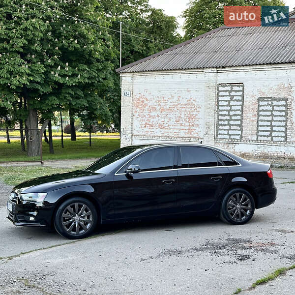 Седан Audi A4 2013 в Лубнах