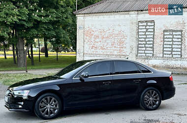 Седан Audi A4 2013 в 