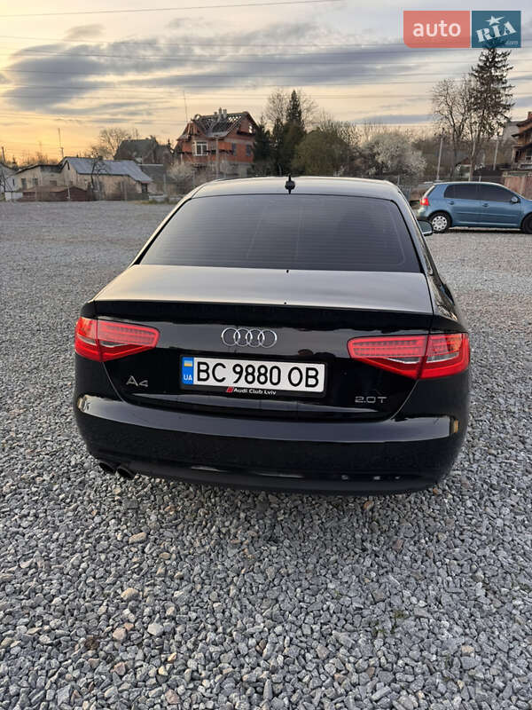 Седан Audi A4 2013 в Львове