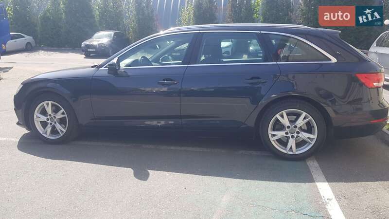 Универсал Audi A4 2017 в Киеве