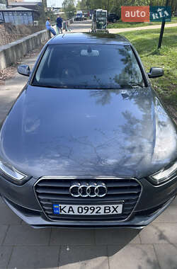Седан Audi A4 2014 в 