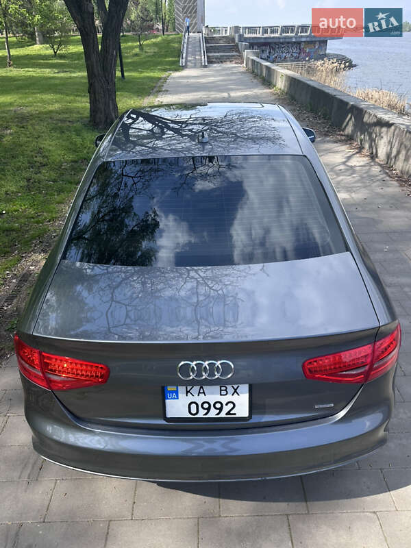 Седан Audi A4 2014 в Киеве