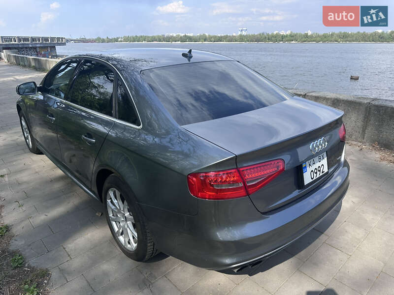 Седан Audi A4 2014 в Киеве