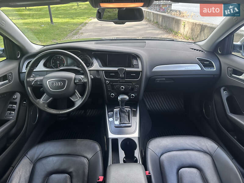 Седан Audi A4 2014 в Киеве
