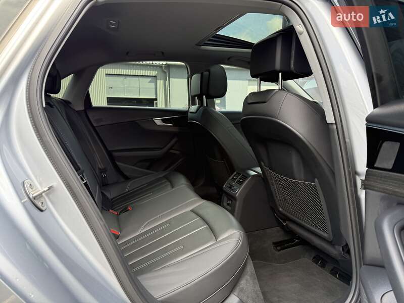 Седан Audi A4 2020 в Львове