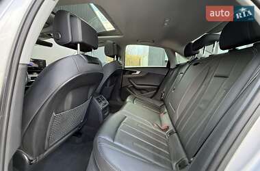 Седан Audi A4 2020 в 