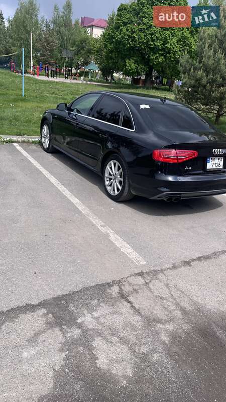 Седан Audi A4 2014 в Дружбе