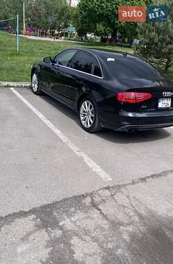 Седан Audi A4 2014 в 