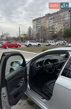Седан Audi A4 2014 в 