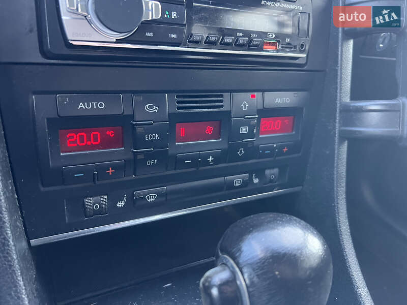 Седан Audi A4 2001 в Дунаевцах