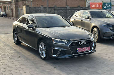 Седан Audi A4 2020 в 