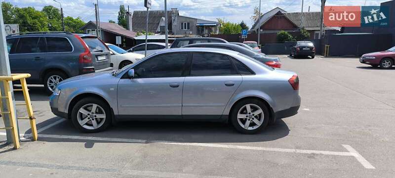 Седан Audi A4 2004 в Василькове
