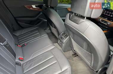 Седан Audi A4 2021 в 