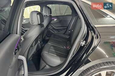 Седан Audi A4 2022 в 