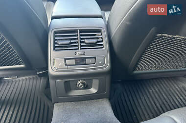 Седан Audi A4 2016 в 