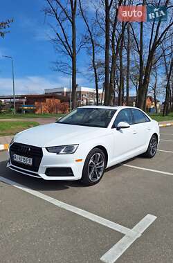 Седан Audi A4 2019 в Софиевской Борщаговке