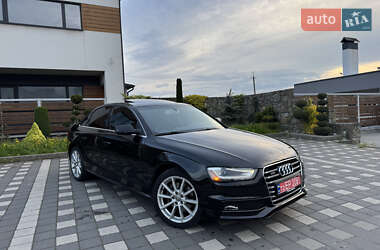 Седан Audi A4 2015 в 