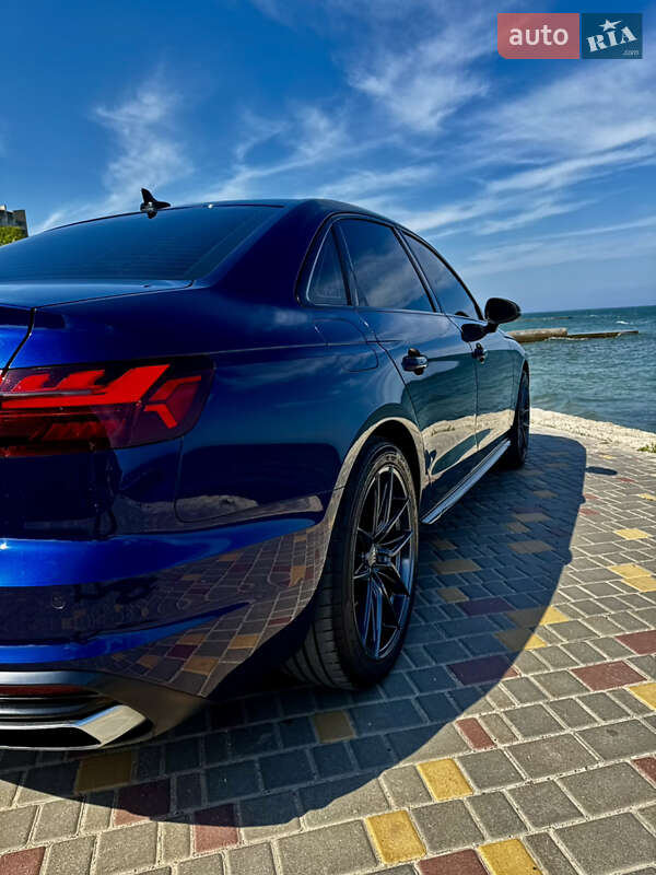 Седан Audi A4 2020 в Одессе