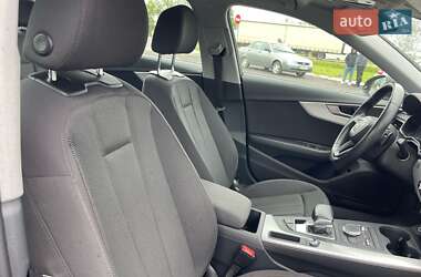 Седан Audi A4 2018 в 