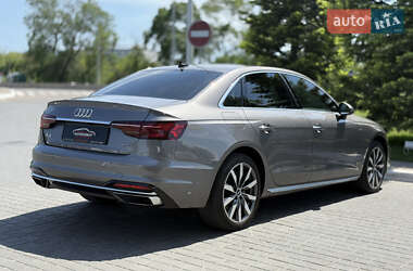 Седан Audi A4 2021 в 