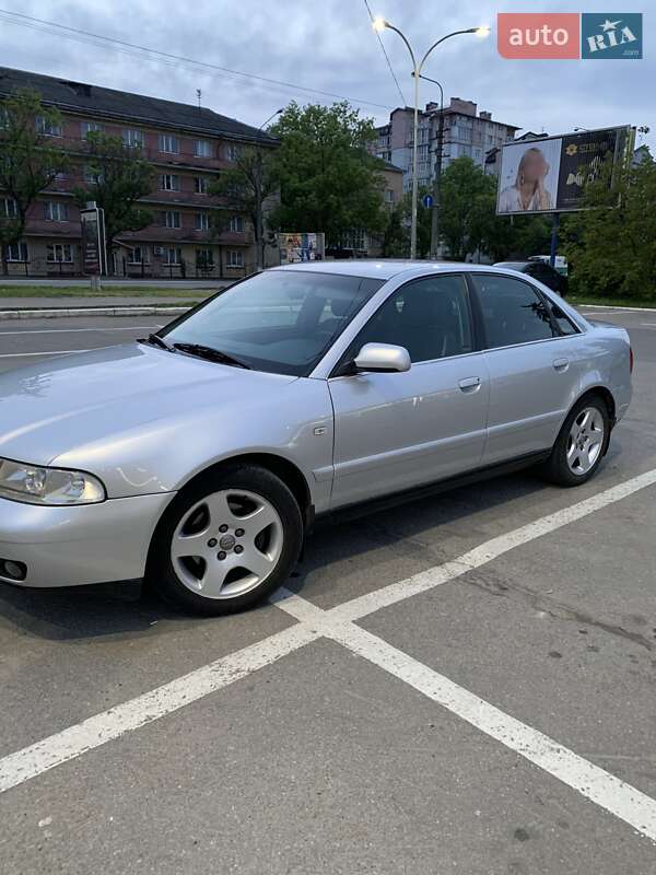 Седан Audi A4 2000 в Ивано-Франковске