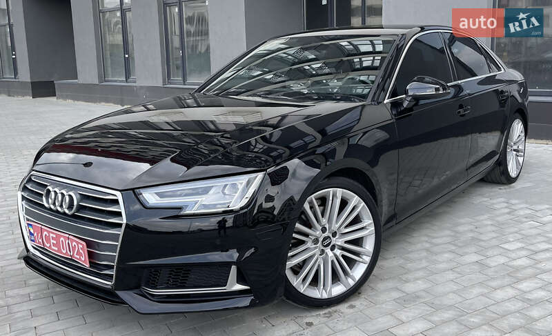 Седан Audi A4 2019 в 