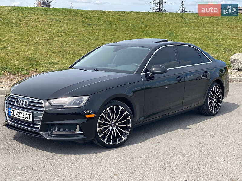 Седан Audi A4 2018 в Днепре
